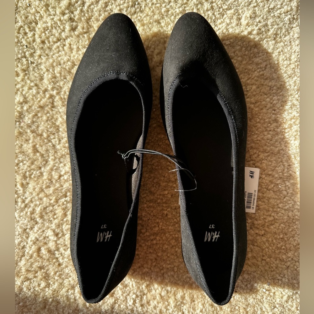H&M black slippers NWT
